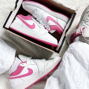 nike air jordan 1 low